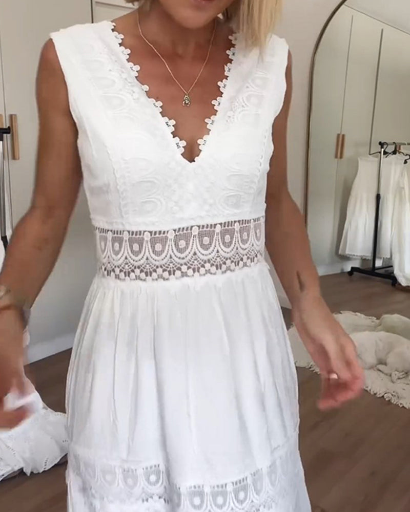 Cute Airy White Summer Midi dress with lace and V-neck 3