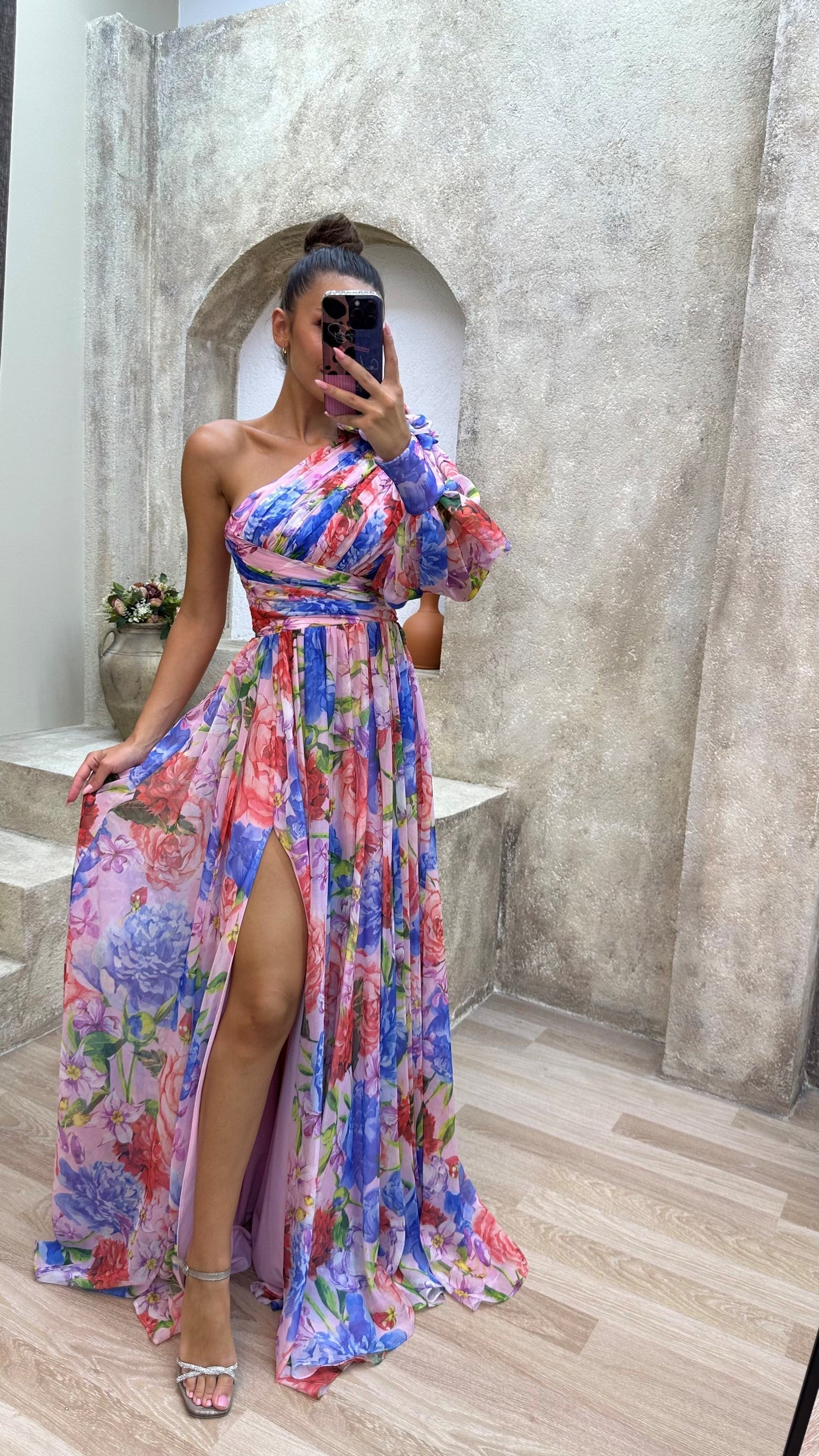 Elegant Flowy Shoulder Dress for Summer Events 6
