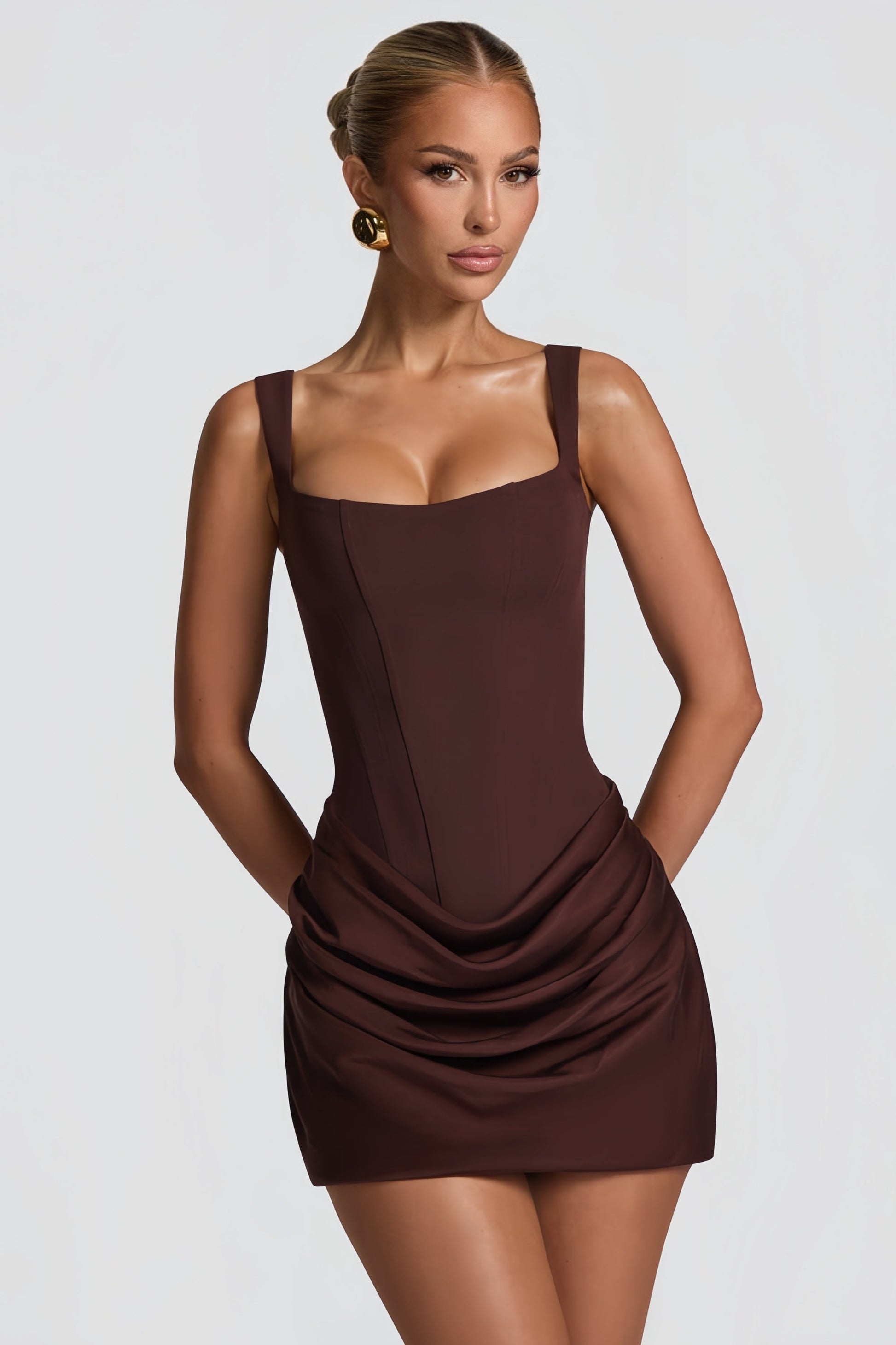 Elegant Ruched Bodycon Mini Dress 3