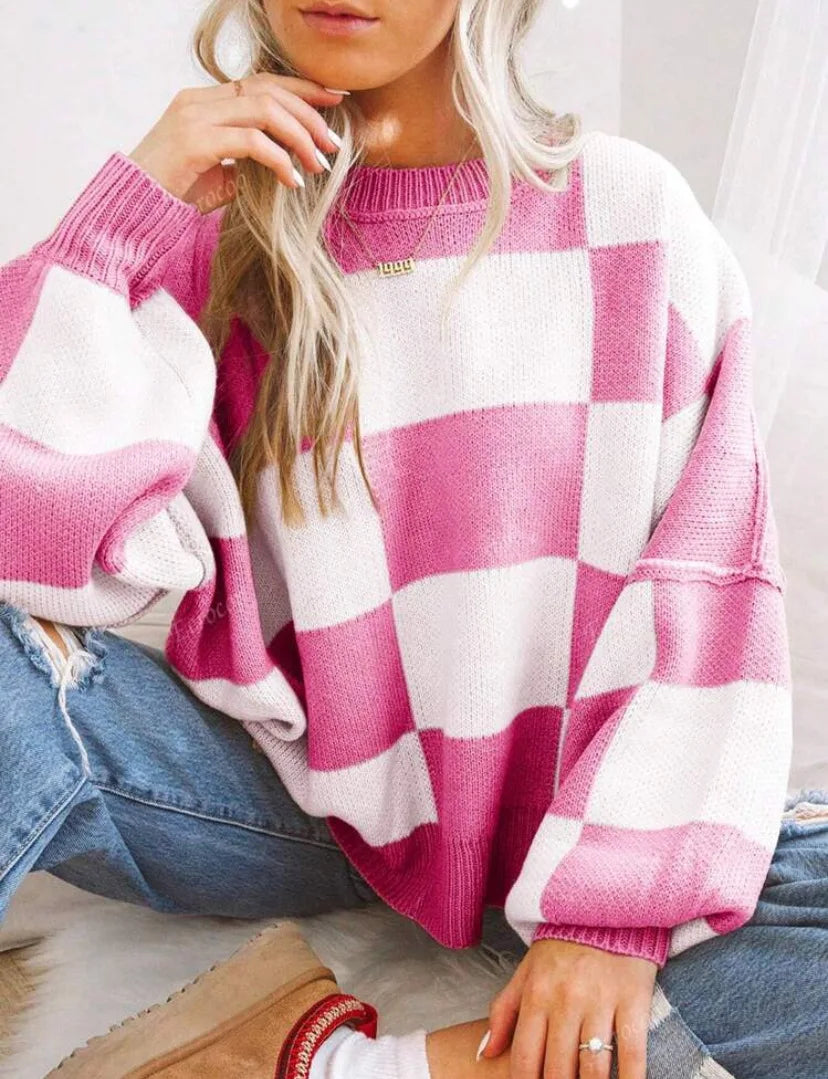 Oversized Women's Checkerboard Sweater with Ribbed Trims – Cozy Two-Tone Knit for Comfortable Layering 0