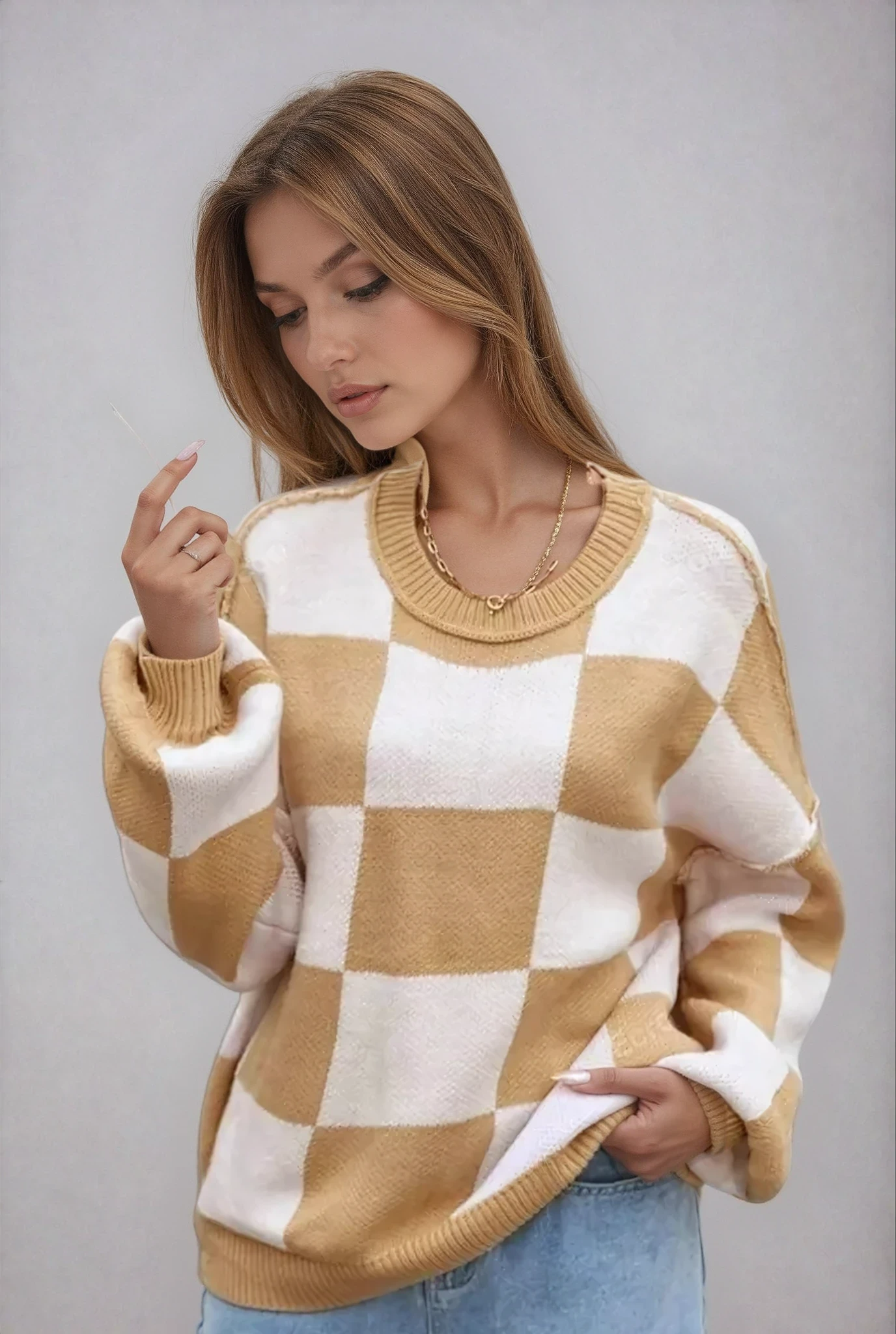 Oversized Women's Checkerboard Sweater with Ribbed Trims – Cozy Two-Tone Knit for Comfortable Layering 1