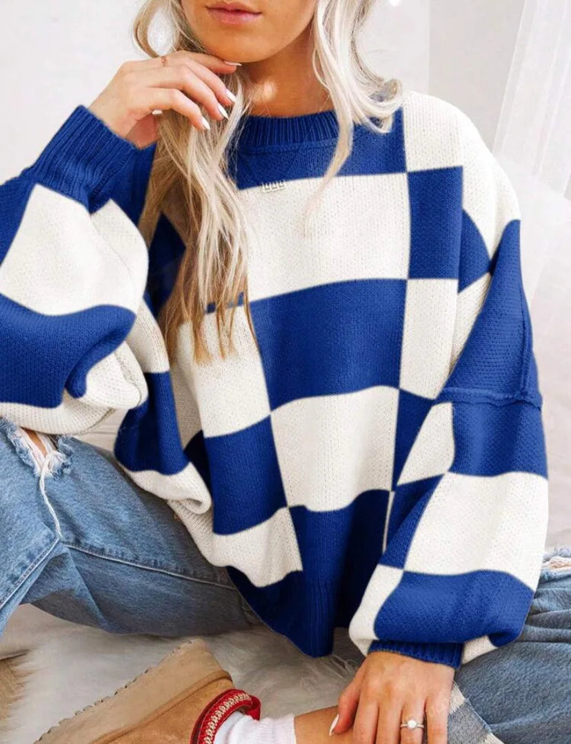 Oversized Women's Checkerboard Sweater with Ribbed Trims – Cozy Two-Tone Knit for Comfortable Layering 12