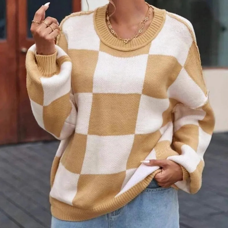 Oversized Women's Checkerboard Sweater with Ribbed Trims – Cozy Two-Tone Knit for Comfortable Layering 2