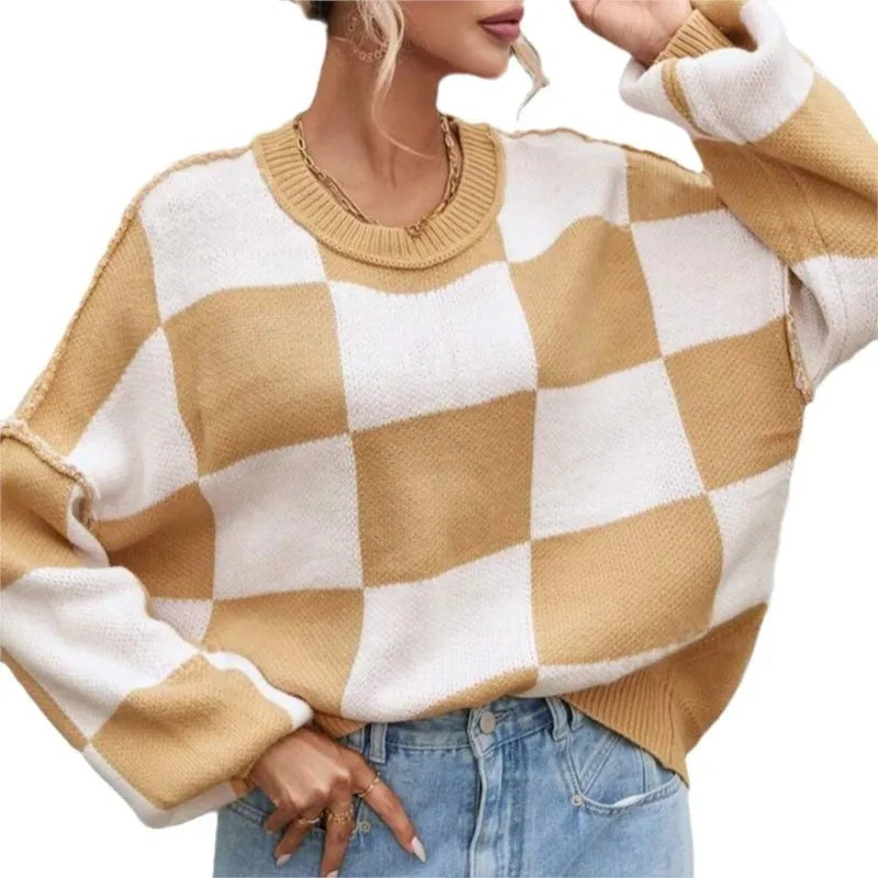 Oversized Women's Checkerboard Sweater with Ribbed Trims – Cozy Two-Tone Knit for Comfortable Layering 4