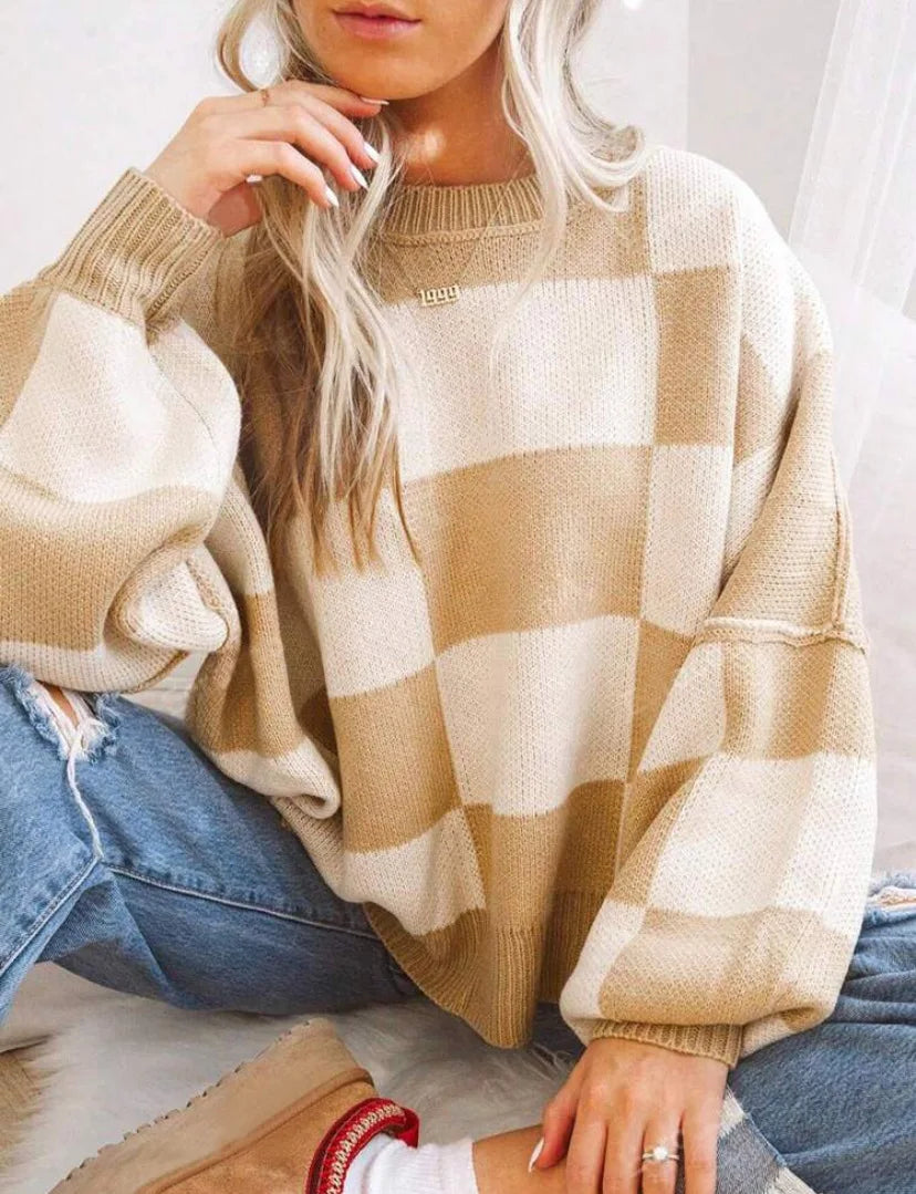 Oversized Women's Checkerboard Sweater with Ribbed Trims – Cozy Two-Tone Knit for Comfortable Layering 9