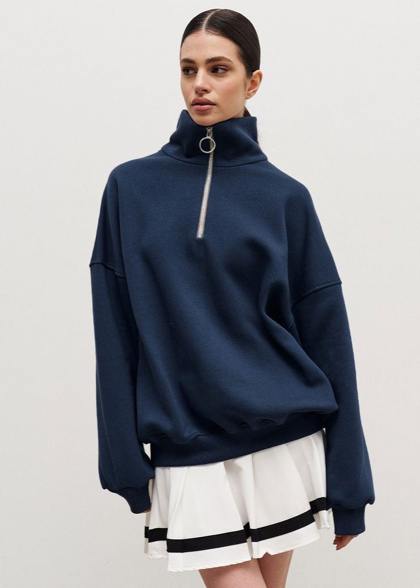 Relaxed Fit Half-Zip Sweater for Men and Women – Oversized Casual Pullover with Dropped Shoulders and Soft Blend Material 1
