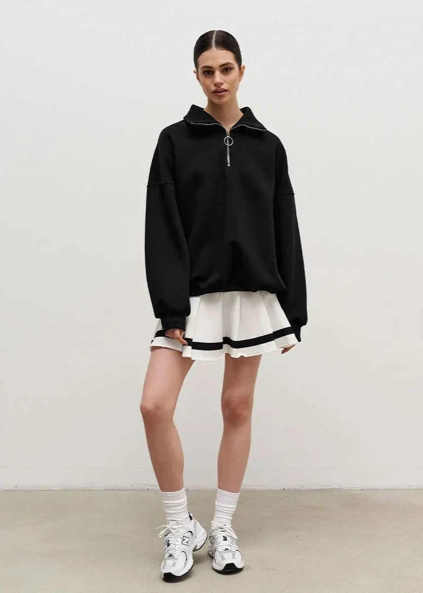 Relaxed Fit Half-Zip Sweater for Men and Women – Oversized Casual Pullover with Dropped Shoulders and Soft Blend Material 5
