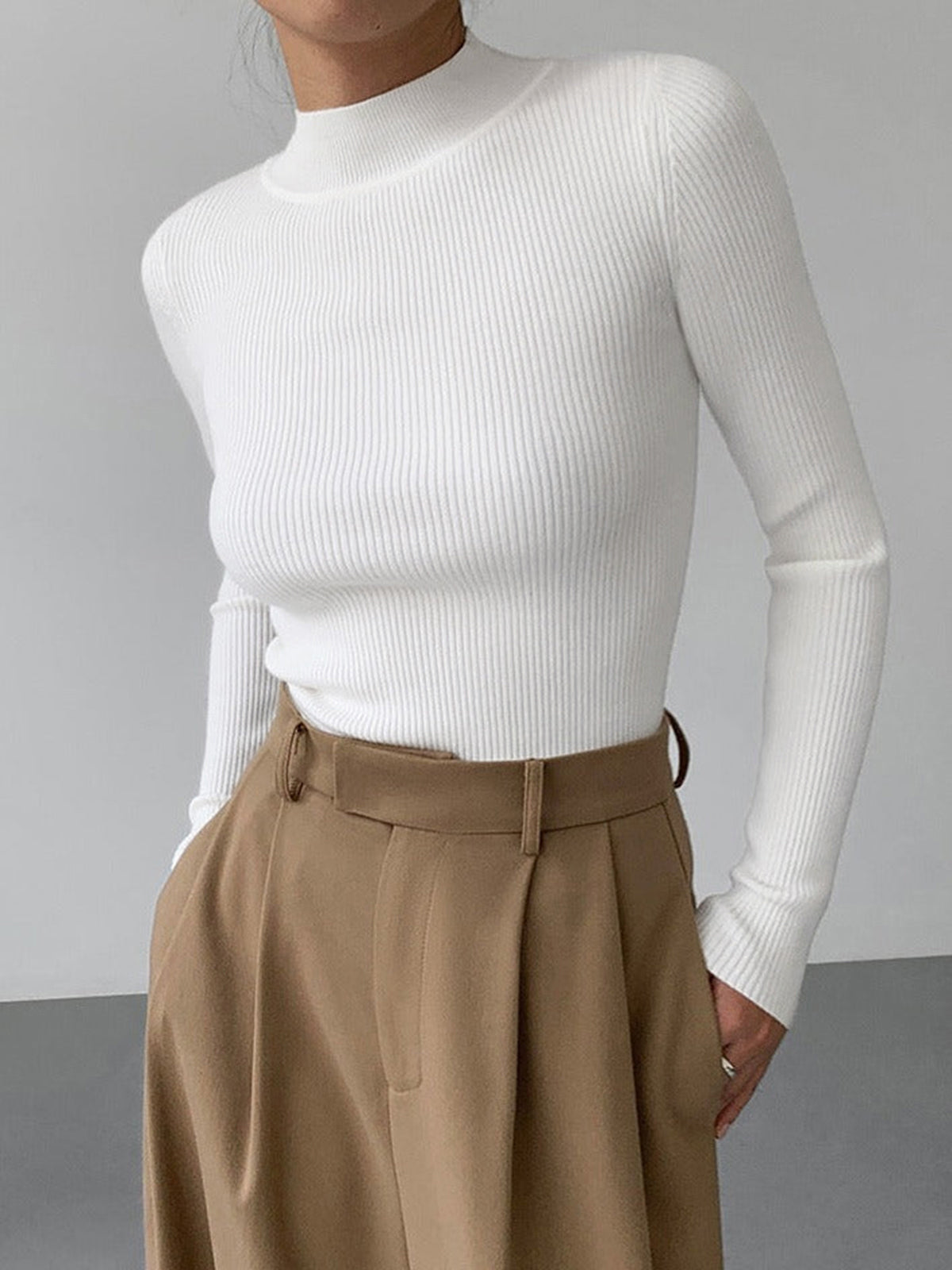 Ribbed High Neck Top for Everyday Elegance – Soft Stretch Knit 1